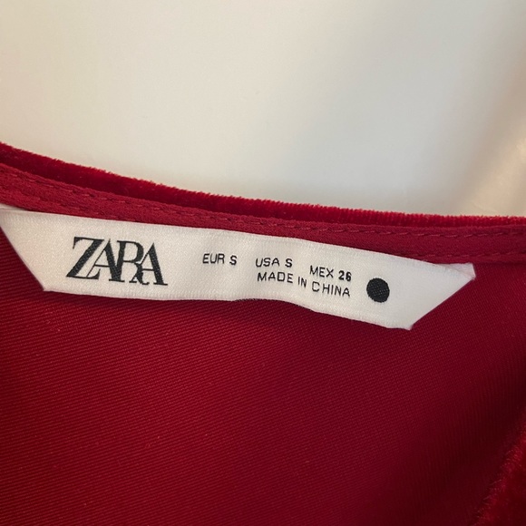 ZARA red velvet pleated midi dress in US S - Picture 5 of 6